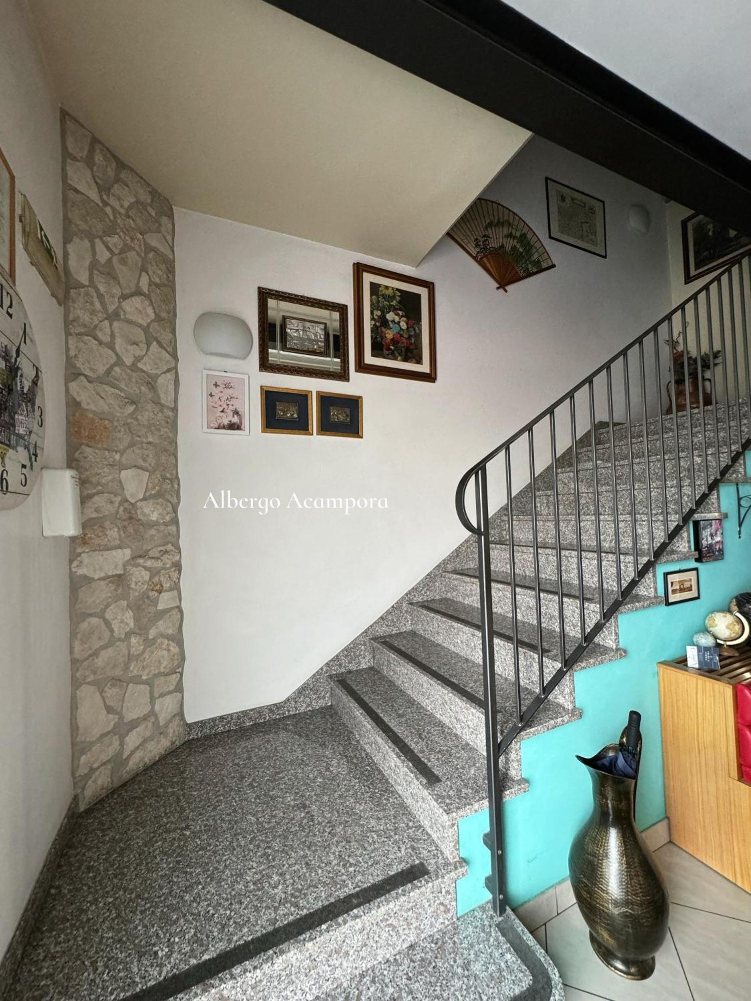 Acampora Hotel